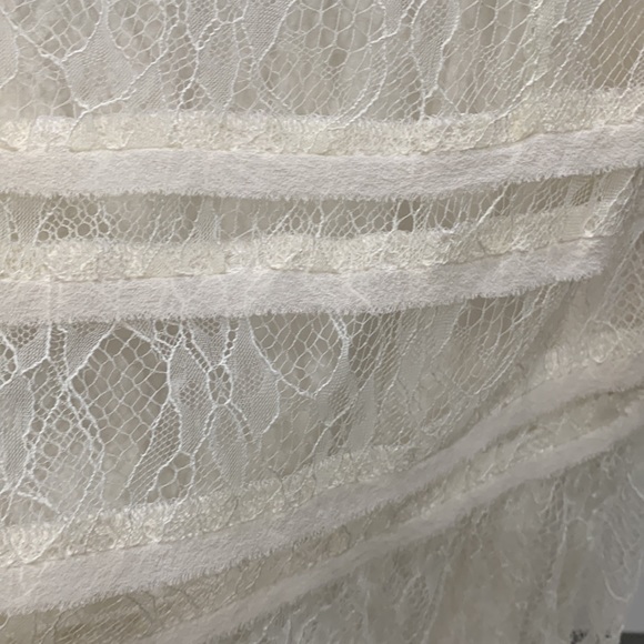 Juliette Longuet lace dress. Size 2. Like new. Side zip. French designer. - Picture 4 of 8